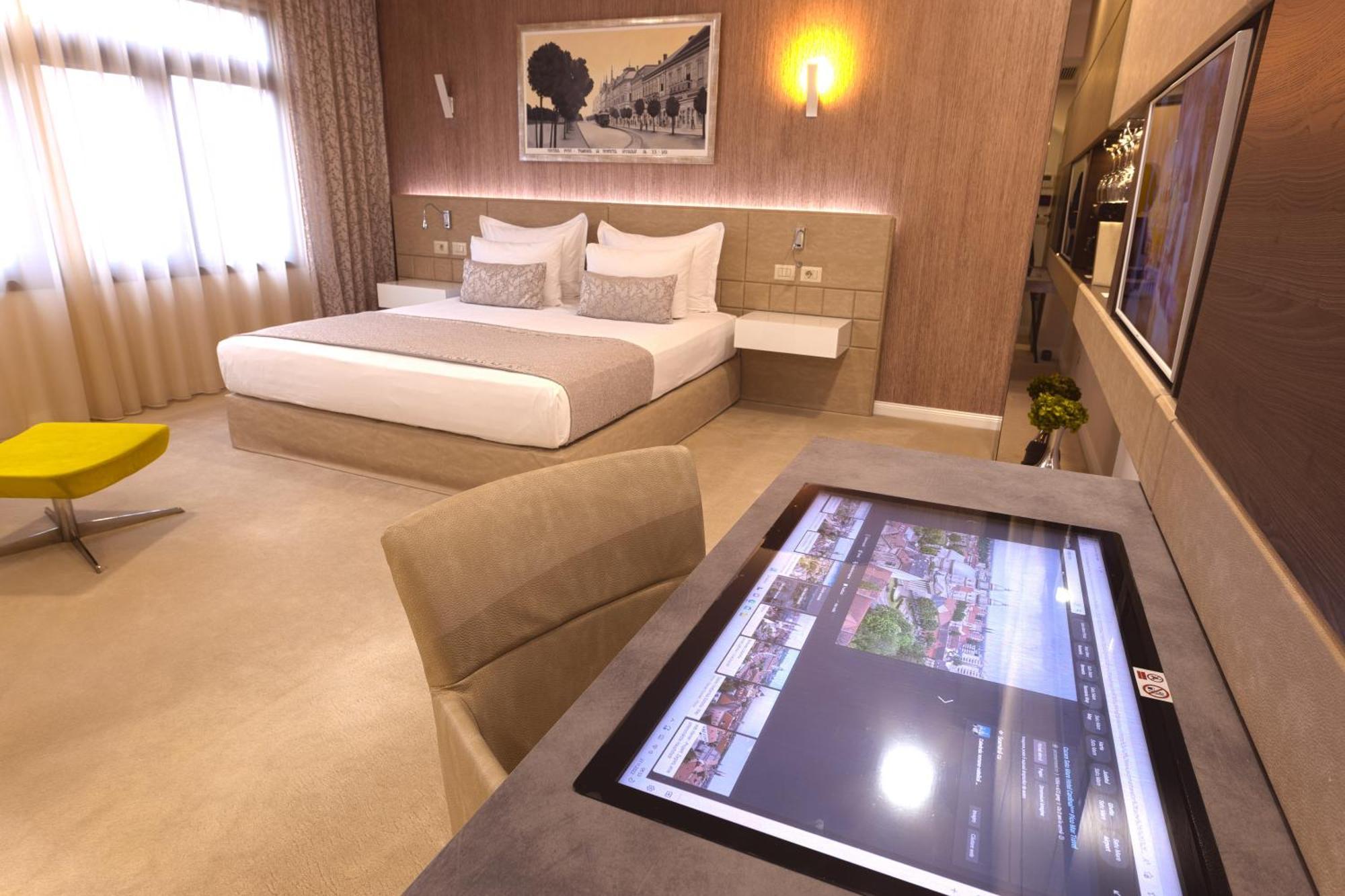 Hotel Vila Class Сату-Маре Экстерьер фото