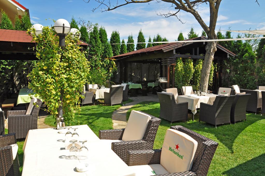 Hotel Vila Class Сату-Маре Экстерьер фото