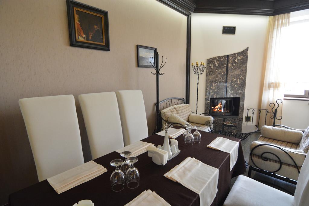 Hotel Vila Class Сату-Маре Экстерьер фото