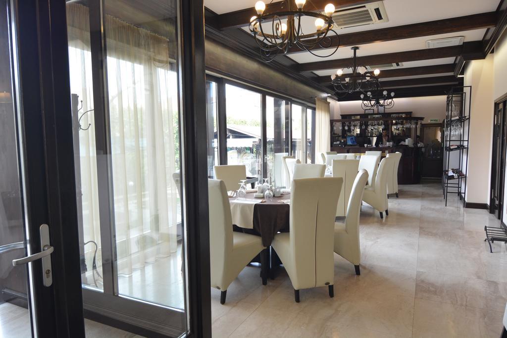 Hotel Vila Class Сату-Маре Экстерьер фото