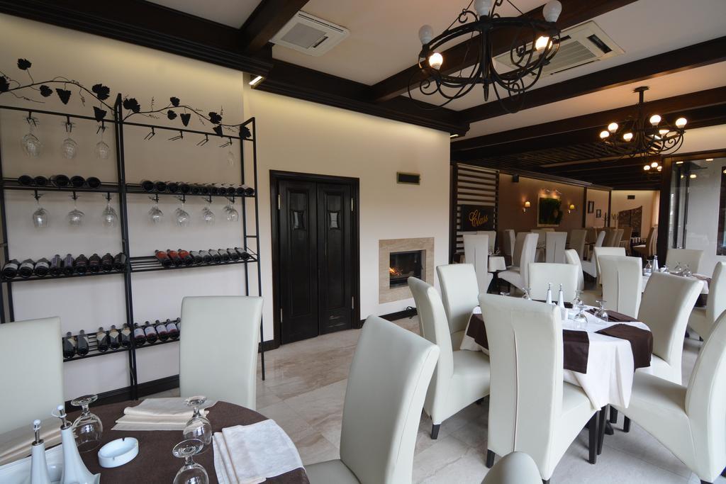 Hotel Vila Class Сату-Маре Экстерьер фото